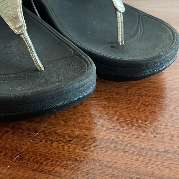 Fitflop Size 10 LuLu with buckle - Picture 14 of 14